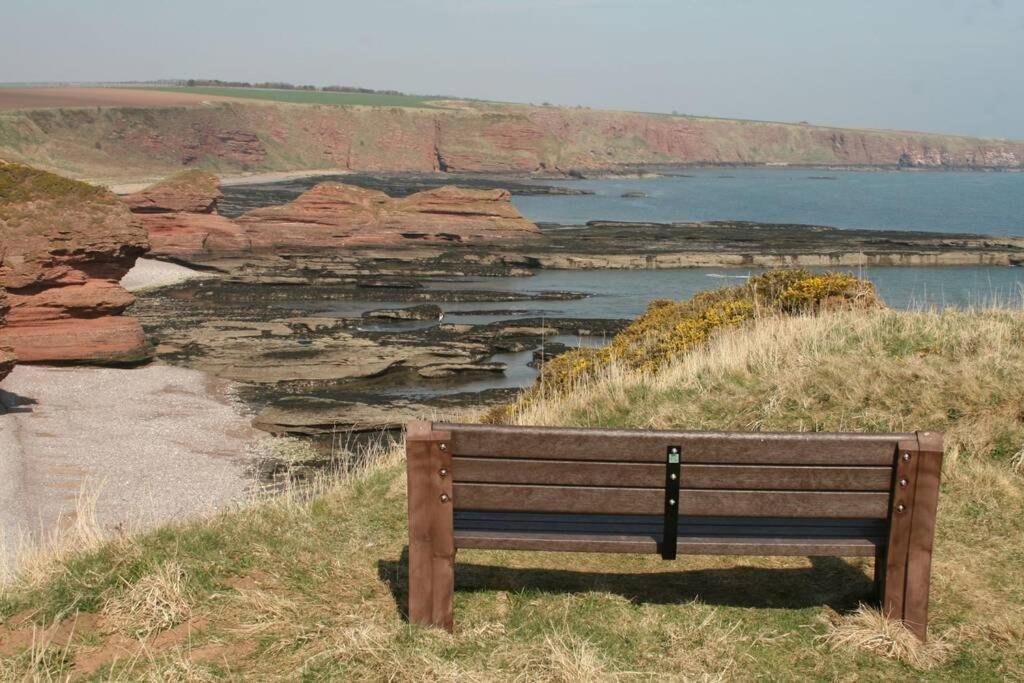 Apartamento Bell Rock View Arbroath Angus Exterior foto